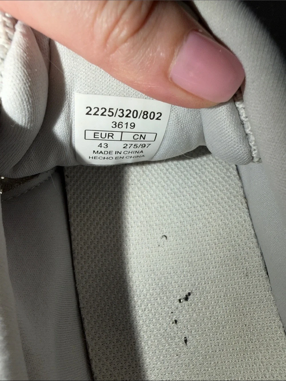 Zara Men's Knit Sneakers in Light Gray and Cream